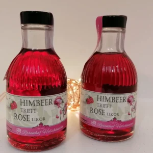 Himbeer Rosenlikör in Flaschen