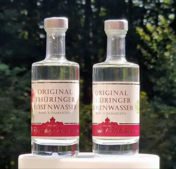 Flasche mit Rosenwasser naturrein 2024