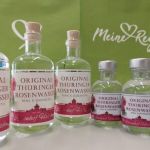 Flaschen mit Original Thüringer Rosenwasser